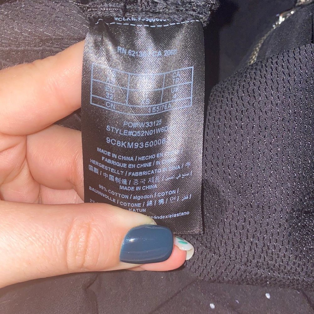 ✨ GUESS Lightweight Jacket ✨ - Picture 4 of 5